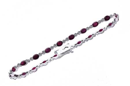 F184-17750: BRACELET 4.08 RUBY 4.55 TGW