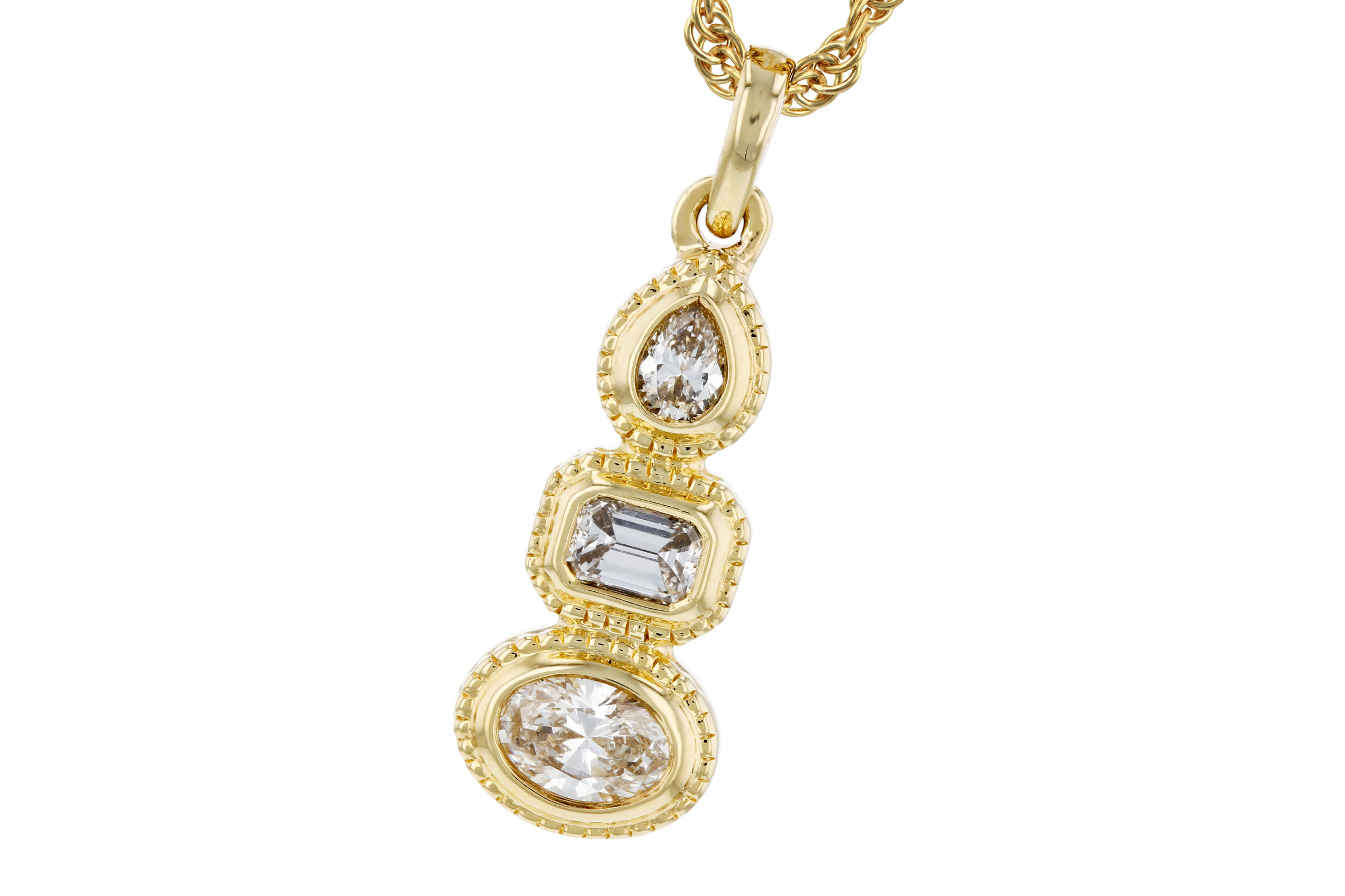 F275-93268: NECKLACE .34 TW FANCY CUT DIAMONDS
