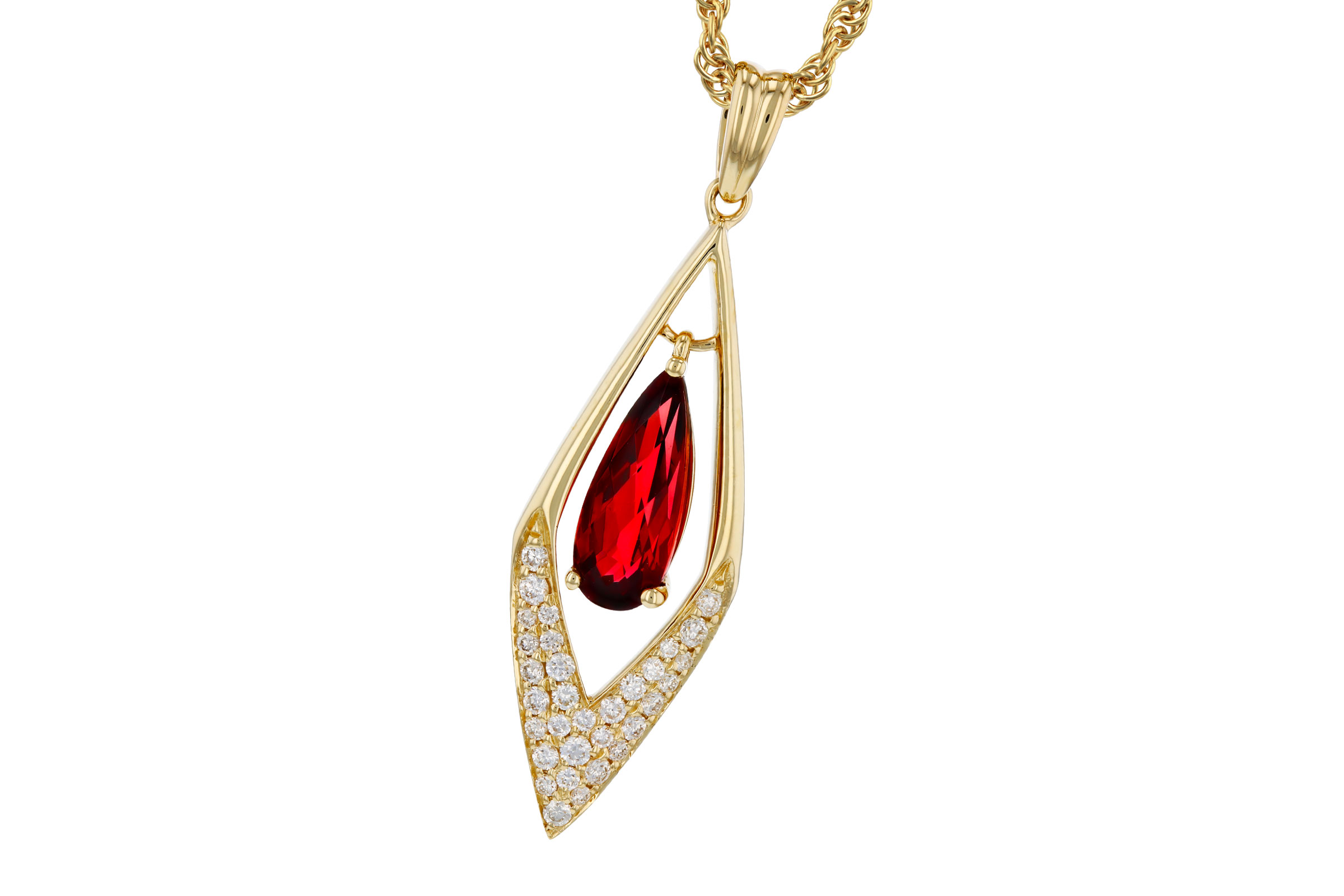 H275-93204: NECK .93 GARNET 1.10 TGW (10x4MM GAR)