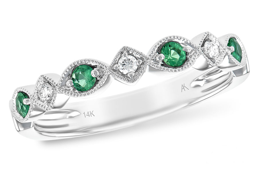 K185-07813: LDS WED RG .15 EMERALD .21 TGW