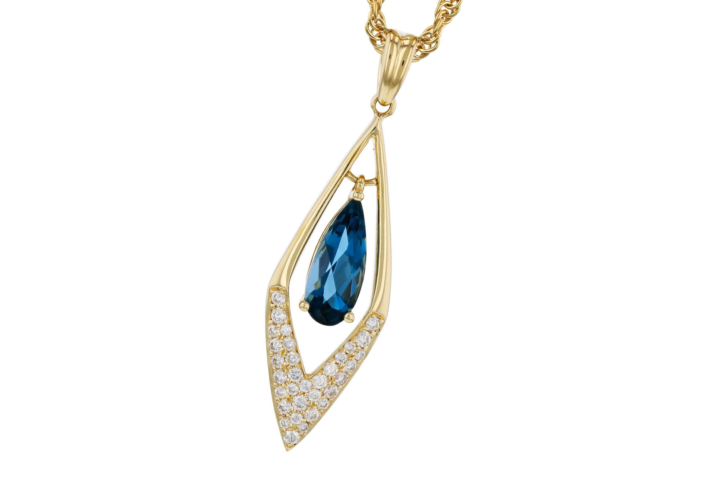 K275-93213: NECK .85 LONDON BLUE TOPAZ 1.02 TGW (10x4MM LBT)